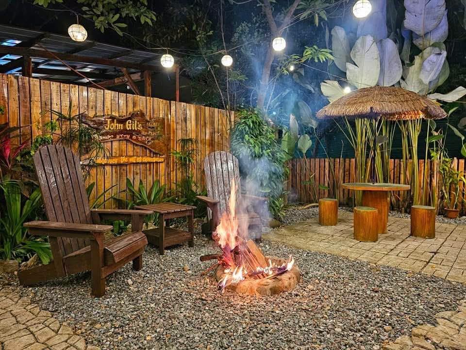 Rest House & Teepee Hut with Pool
